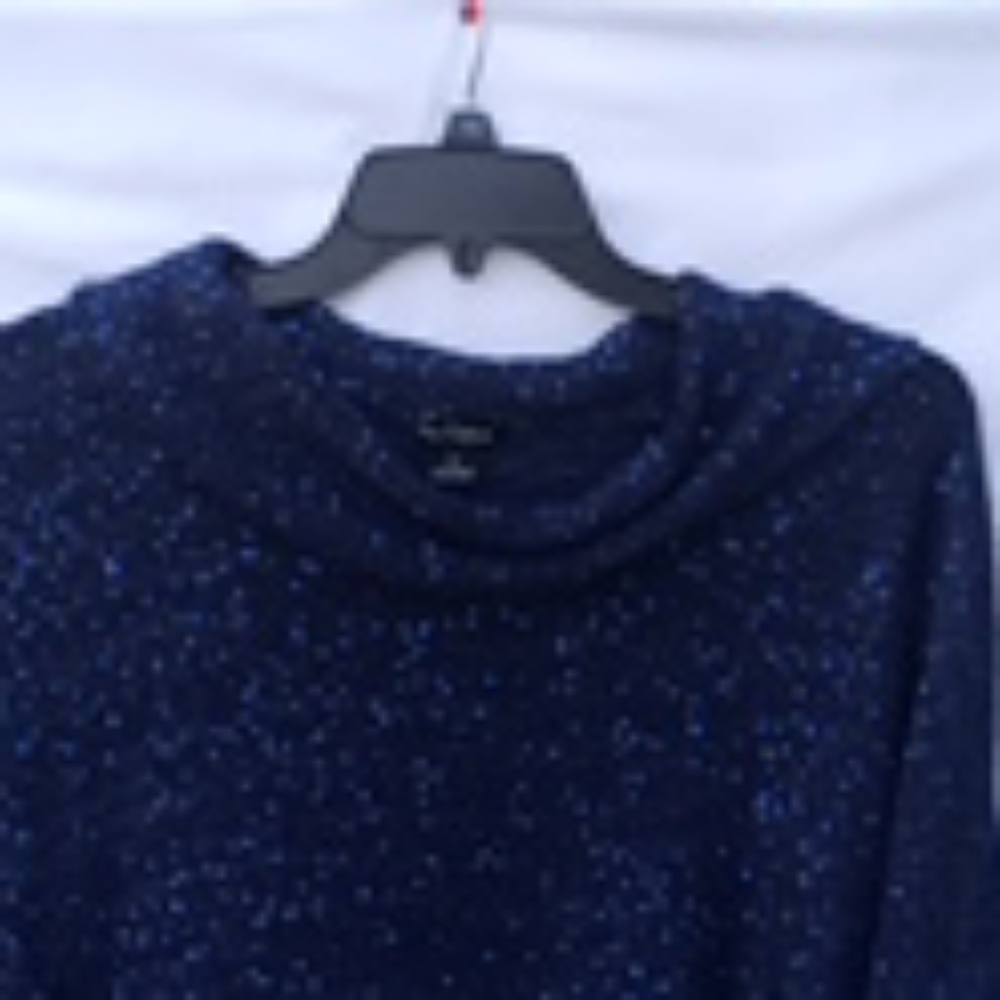 Ladies top - Picture 2 of 2